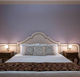 6 bedroom luxury villa with pool near Agia Pelagia, sleeps 12